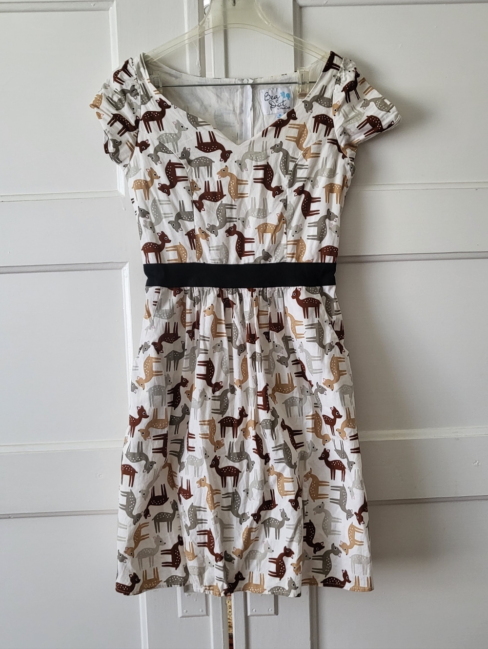 ModCloth Bea And Dot Whimsical Deer Pattern Fit Flare Cap Sleeve Dress M